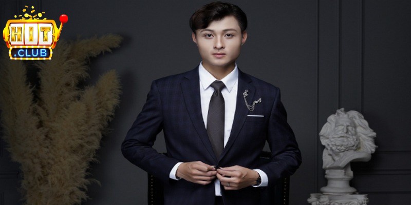 Võ Quang Huy – Dấu Ấn Chiến Lược Thương Hiệu HitClub 1 Võ Quang Huy là người đồng sáng lập và CEO của HitClub